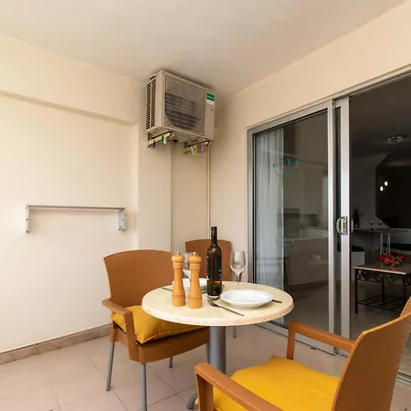 Santa Maria 133 - Apartament *